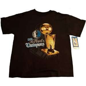   Champions Roster & Trophy T shirt M 