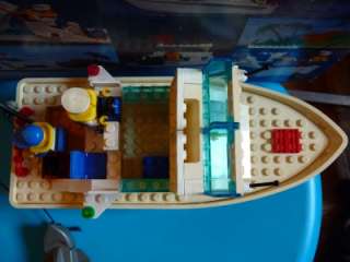 Vintage LEGO 4011 CABIN CRUISER Fully Assembled  