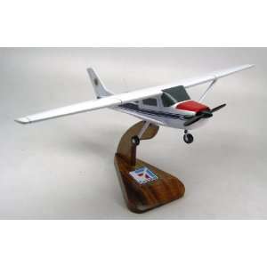  Cessna 150 152 Wood Model Airplane Small 