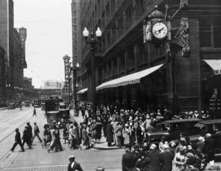  ca 1930 photo Crowded business district, State Street at Washington 