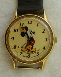   Walt Disney World Mickey Mouse Quartz Wrist Watch Face Japan  