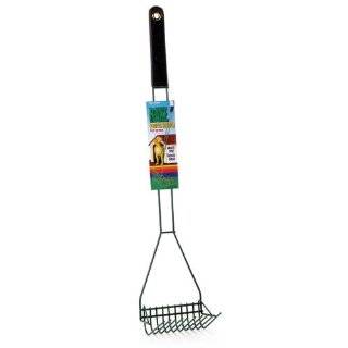 Wire Rake Scooper for Grass by Four Paws