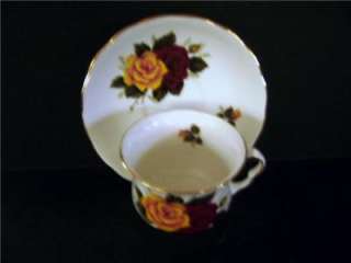 Queen Anne Bone China Teacup And Saucer. Pink And Red Roses With Gold 