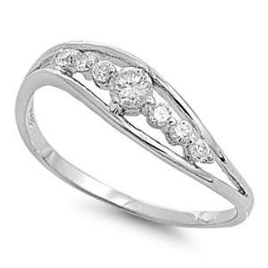  Sterling Silver 7 Stone CZ Channel Style Ring (Size 4   9 