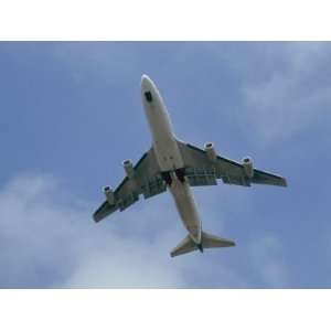 An Airplane Arrives at Ronald W. Reagan National Airport Photographic 