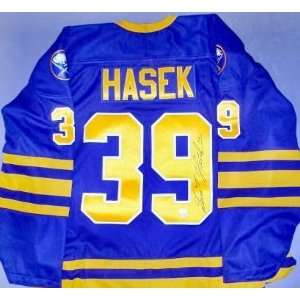  Dominik Hasek Autographed Hockey Jersey (Buffalo Sabres 