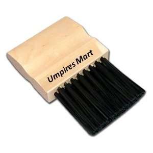  Umpires Mart   Wooden Umpire Brush
