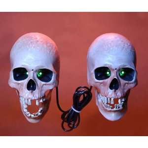  Interactive Chattering Scary Twin Skulls #27445