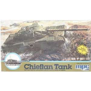    MPC 1 6204 1/76 Scale Chieftan Tank Model Kit Toys & Games