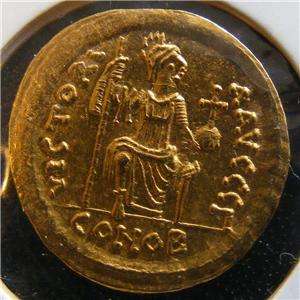 Justinus II 565 568AD  Solidus  Constantinopolis. MINT  