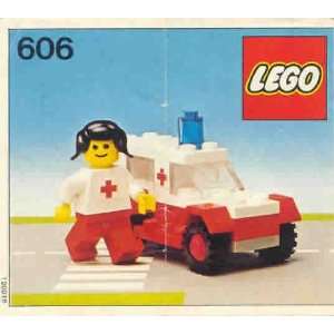  LEGO Classic Town Ambulance (606) Toys & Games