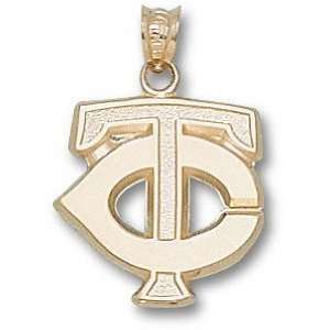 Minnesota Twins 10K Gold TC 5/8 Pendant  Sports 