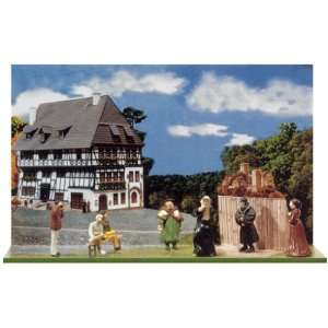   Faller Mini Scenes   Stage Play Scene   Luther Toys & Games