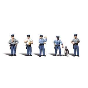  HO Policemen Woodland Scenics Toys & Games