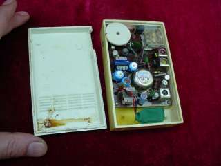 Vintage AITC Transistor AM Pocket RADIO P2108  