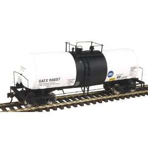  Walthers HO Gold Line(TM) 16,000 Gallon Funnel Flow Tank 