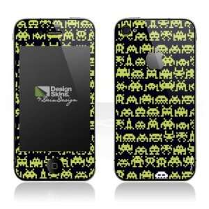Design Skins for Apple iPhone 4 [with Logo Cut]   Spaceinvaders Design 