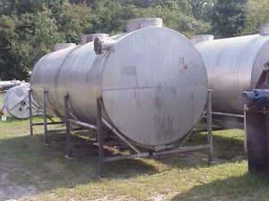4500 Gallon Stainless Steel Storage Water tank Horizontal on Cradle in 