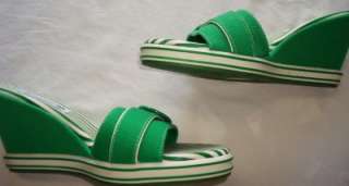 Womens American Eagle Green & White Sandals Size 6 1/2  