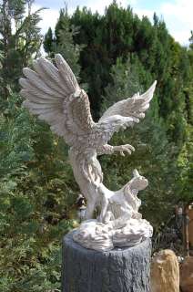 Großer Adler auf Baumstamm Gartenfigur Neu  