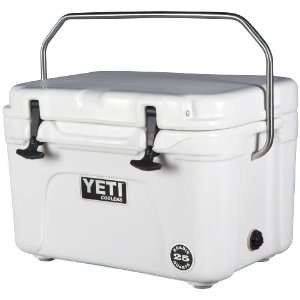  Yeti™ Roadie Series 25   Quart Cooler