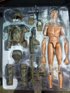 Hot Toys Aliens Colonial Marine “Apone”  