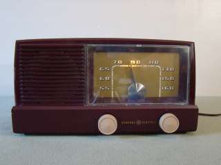 Vintage 1951 GENERAL ELECTRIC GE Tube Radio MODEL 414 Lighted Dial 