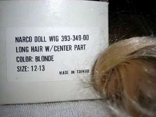 393 349 00 12 13 Blonde Long Hair w/Center Part