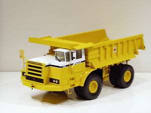 IH 350 Payhauler   YELLOW   1/25 First Gear #40 0238  