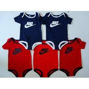 Pack Nike Classic Logo Bodysuits Onesies, Size 6   9 Months
