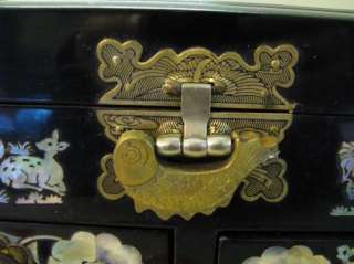   LACQUER Asian MOTHER OF PEARL INLAY Jewelry Box BRASS FISH LOCK Music
